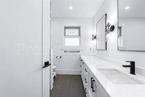 yBS-bathroom3069 09