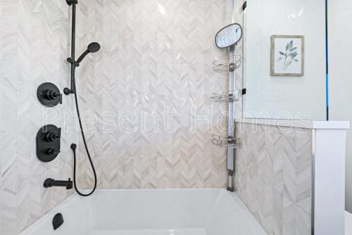 yBS-bathroom3069 10