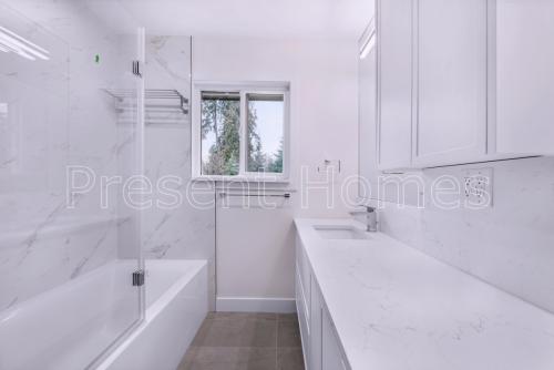 gBR-Bathroom-2