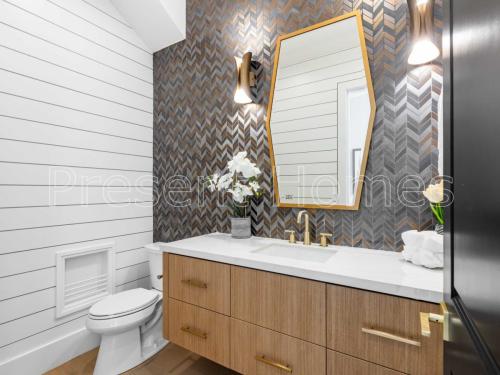 4Bathroom2-1 (1)