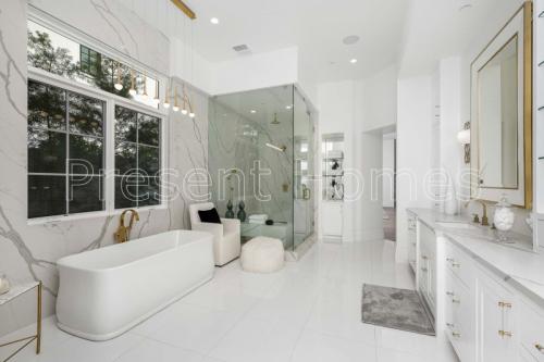 MM-Bathroom-3